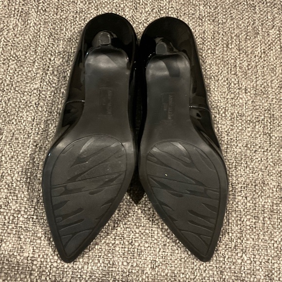 Anne Klein Women’s Black Patent Leather Heels Pointed Toe Size 7 Pumps - Picture 6 of 8